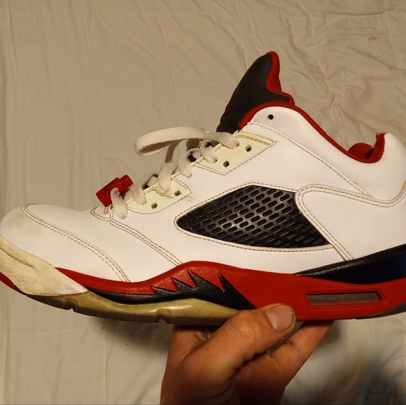 Jordans - Picture 3 of 5